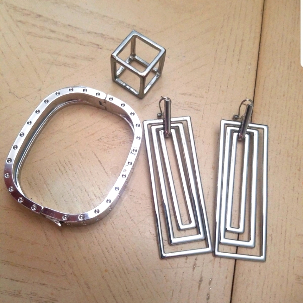 Right angles jewelry lot